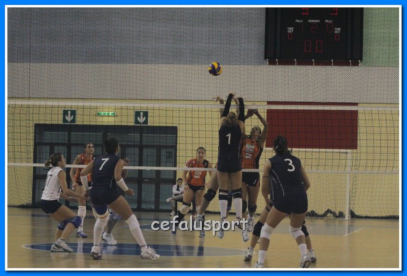 121110 sport2 525_tn.jpg
